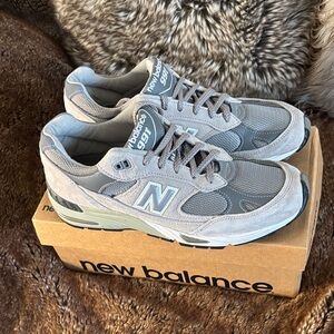 New Balance 991 Made in UK Light Gray Suede Sneakers Men’s 8.5